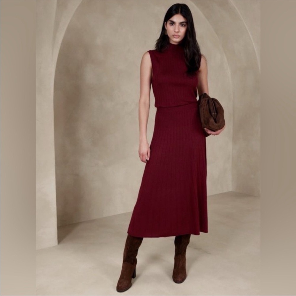 NEW Banana Republic 100% Extra Fine Merino Wool Dark Red Nezha Ribbed Midi Skirt